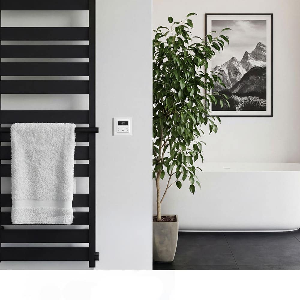 Badezimmer mit Raumtemperaturregler und Heizkörper als Beispiel für die Raumklimasteuerung mit JUNG HOME