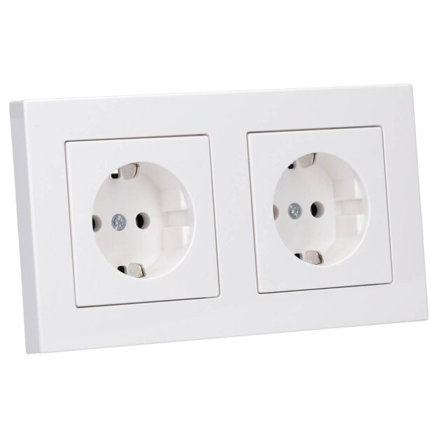 Jung Serie A Komplett-Set Alpinweiß: 2x A1520WW SCHUKO Steckdose + A5582BFWW Rahmen 2fach