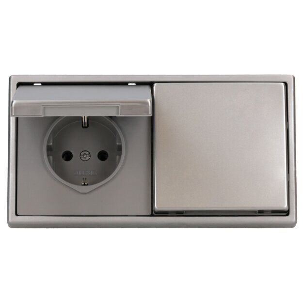 JUNG LS IP 44 Set Edelstahl: 2x ES1520KL SCHUKO Steckdose m. Klappdeckel + 551WU Dichtungsflansch + ES2982 Rahmen 2fach